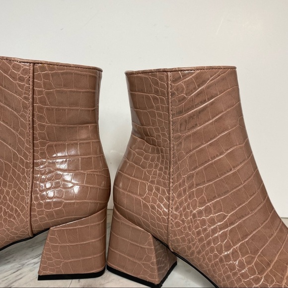 New! Steve Madden Darma Pink Croc Faux Leather Bootie 8.5M - Picture 8 of 14